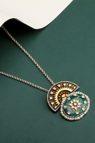 Tiara Sun Bloom Pendant Chain Necklace 