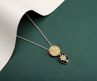 Adela Fleur Pendant Chain Necklace 