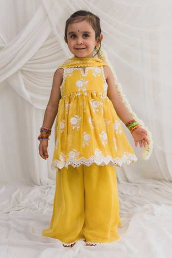 Chotibuti Thread Embroidered Peplum Kurta Sharara Set 