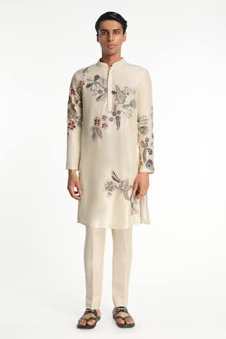 Aisha Rao Zenih Floral Applique Detailed Kurta & Pant Set 