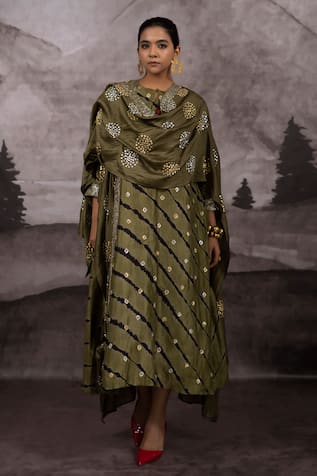 Flora Cluster Pitta Work Kaftan Cape With Leheriya Kurta 