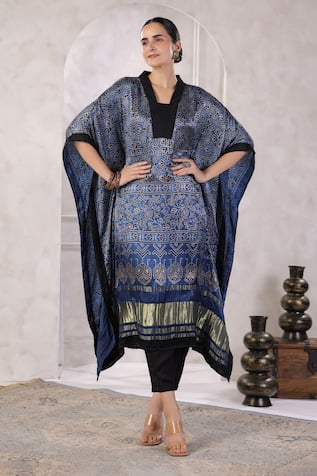 Geroo Jaipur Silk Geometric Block Print Kaftan With Pant 