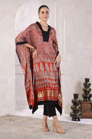 Geroo Jaipur Silk Block Print Kaftan With Pant 