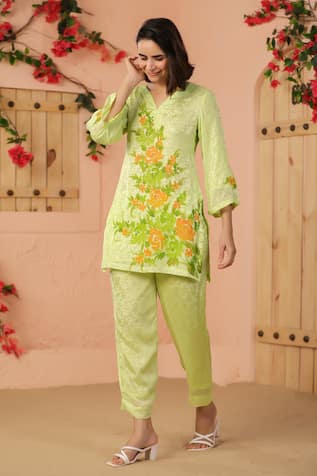 Geroo Jaipur Botanical Beauty Handpainted Floral Kurta With Pant 