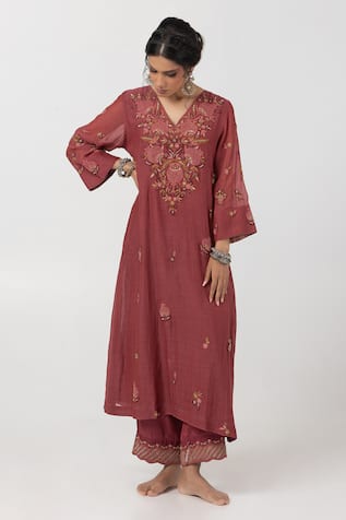 Pants and Pajamas Abstract Floral Embroidered Kurta With Pant 