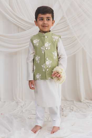 Chotibuti Thread Embroidered Green Bundi Kurta Set 