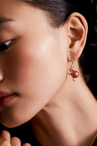 Kent Geometric Carved Earrings 