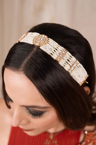 Roshni Kundan Embellished Multistrand Mathapatti 