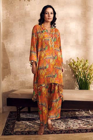 Rainas Art Nouveau Print Asymmetric Kurta With Pant 