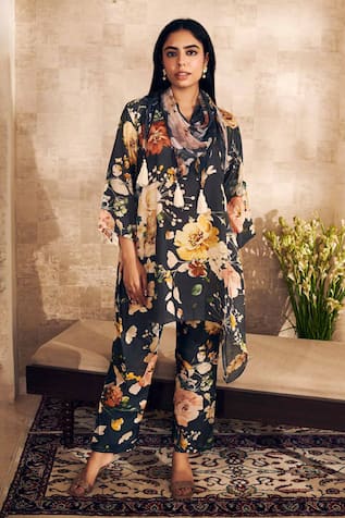 Rainas Musk Bloom Print Kurta Pant Set 