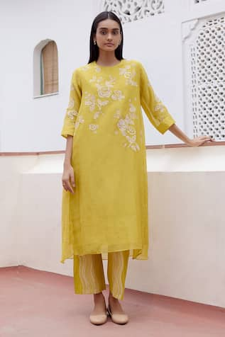 Vaayu Floral Applique Embroidered Kurta & Pant Set 