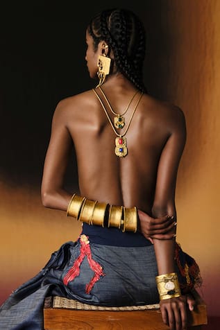 Drop of Heaven Studded Pendant Necklace 