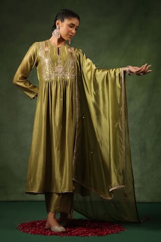 Label Niti Bothra Zardozi Embroidered Kurta Set 