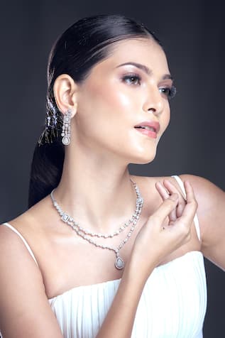 Zircon Embellished Necklace Set 