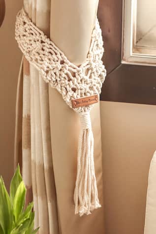 V Shaped Curtain Binds 2 Pcs Set 