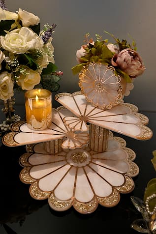 Daisy Three Layered Cake Stand 