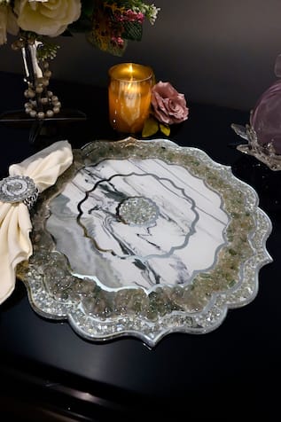Marble Effect Flower Carved Placemat 