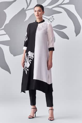 Nachiket Barve Monochrome Embroidered Kurta With Pant 