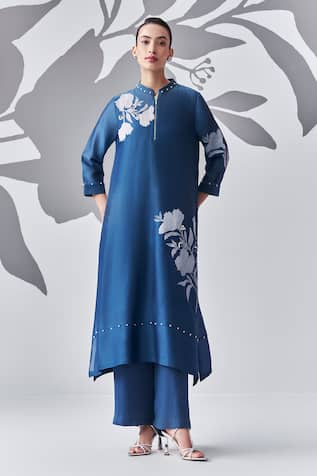 Nachiket Barve Floral Thread Embroidered Kurta 