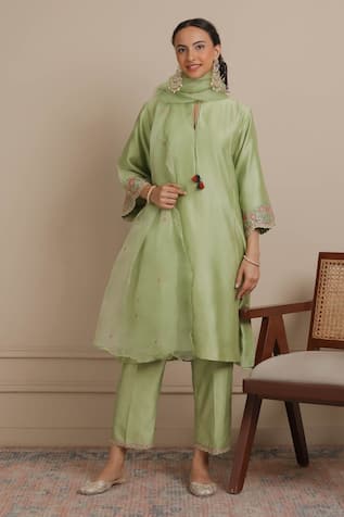 Nemaani Dori Floral Embroidered A-Line Kurta Pant Set 