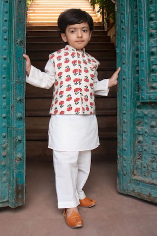 Laadlo Mogra Gurhal Print Bundi Kurta Set 