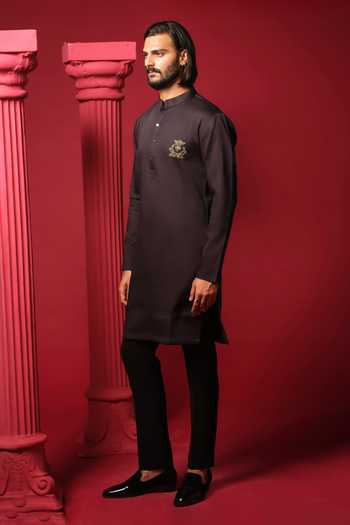 Amrit Dawani Zari Embellished Kurta With Trouser 