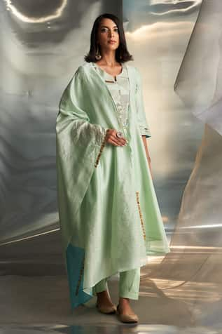 Charkhee Chanderi Zari Embroidered Panelled Kurta Salwar Set 