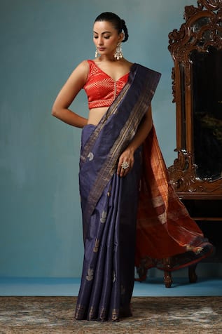 DUSALA Azalea Bird Motif Handwoven Saree With Running Blouse Piece 