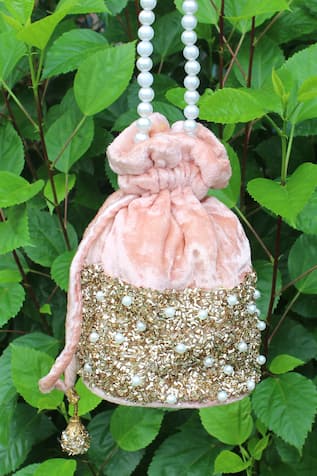 Cutdana Embellished Velvet Potli Bag 