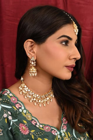 Mother Of Pearl Embellished Necklace Set 