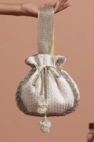 Swabhimann Thread Embroidered Butti Potli 