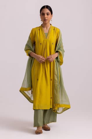 Chanderi Embroidered Butti Kurta Pant Set 