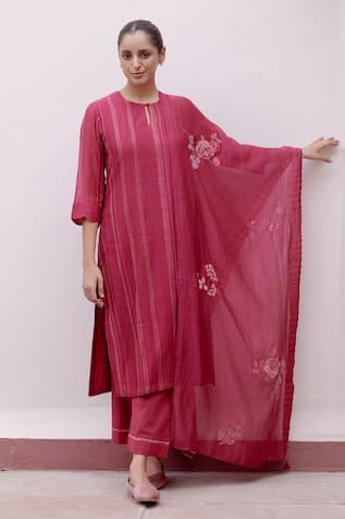 Vaayu Stitchline Embroidered Kurta Set 