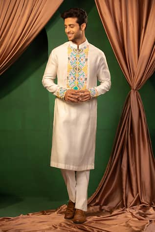 DESIGN O STITCH Embroidered Linen Kurta With Pant 