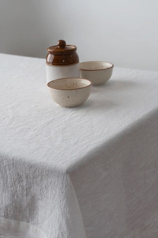 Taj Linen Table Cloth 