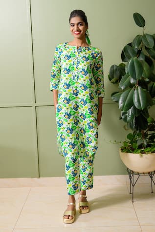 PRACHI KAMAT Mosaic Flora Print Kurta With Pant 