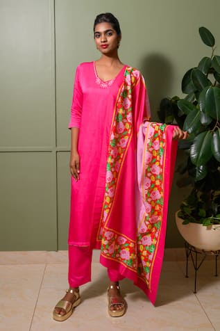 PRACHI KAMAT Padma Embroidered Back Kurta Pant Set 