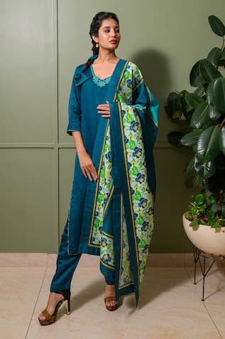 PRACHI KAMAT Kamal Embroidered Back Kurta Pant Set 