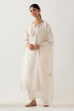 TATWA Parrot Kantha Embroidered Kurta & Pant Set 