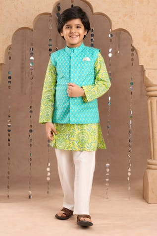 LIL DRAMA Floral Butti Print Bundi Kurta Set 