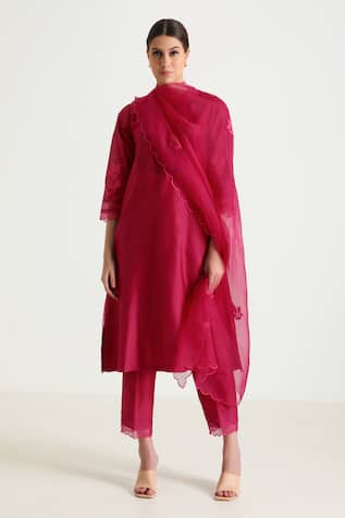 Arcvsh By Pallavi Singh Floral Placement Embroidered Kurta Pant Set 