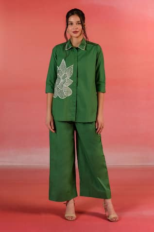 Kameez Floral Placement Embroidered Shirt & Pant Set 