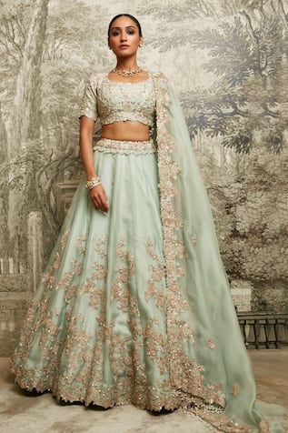 Prisho Dori Embroidered Floral Jaali Lehenga Set 