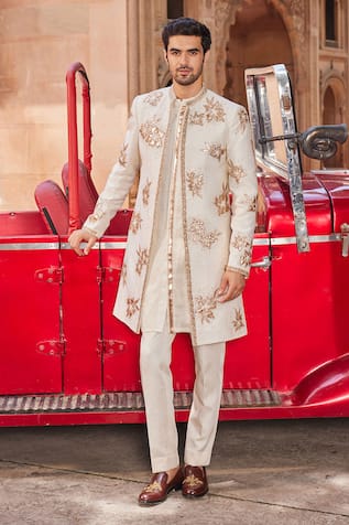 Contrast By Parth Shaheen Embellished Sherwani Set 