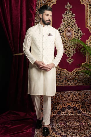 Sven Suits Miniature Butti Print Bundi Kurta Set 