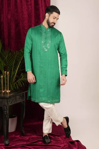 Sven suits Placket Embroidered Kurta Set 