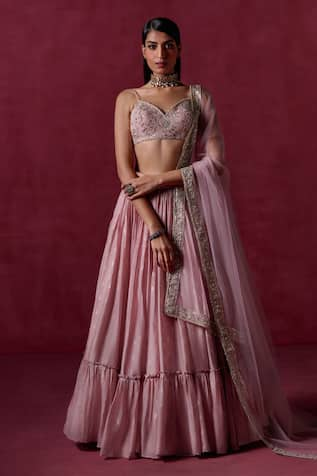 LASHKARAA Sweetheart Neck Embroidered Blouse Lehenga Set 