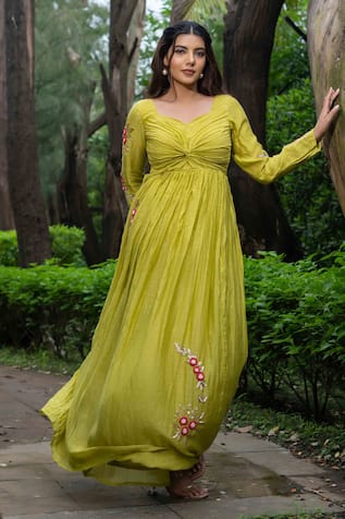 Saangi Floral Embroidered Anarkali 