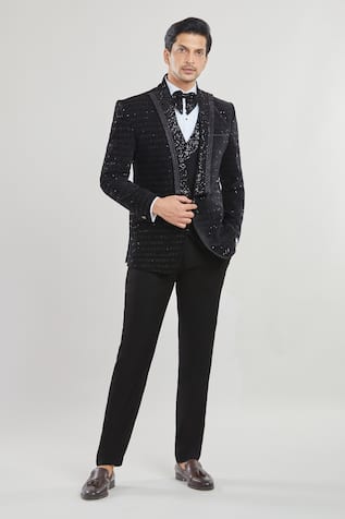 Aryavir Malhotra Zig-Zag Detailed Tuxedo Set With Waistcoat 