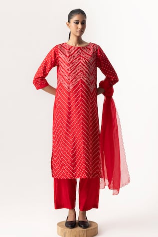 Naina Jain Chevron Pattern Bandhani Kurta Pant Set 